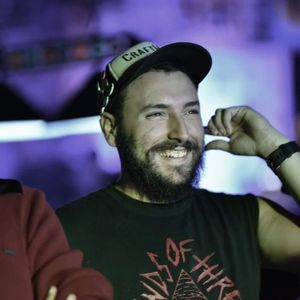 Meet your Posher, Devin